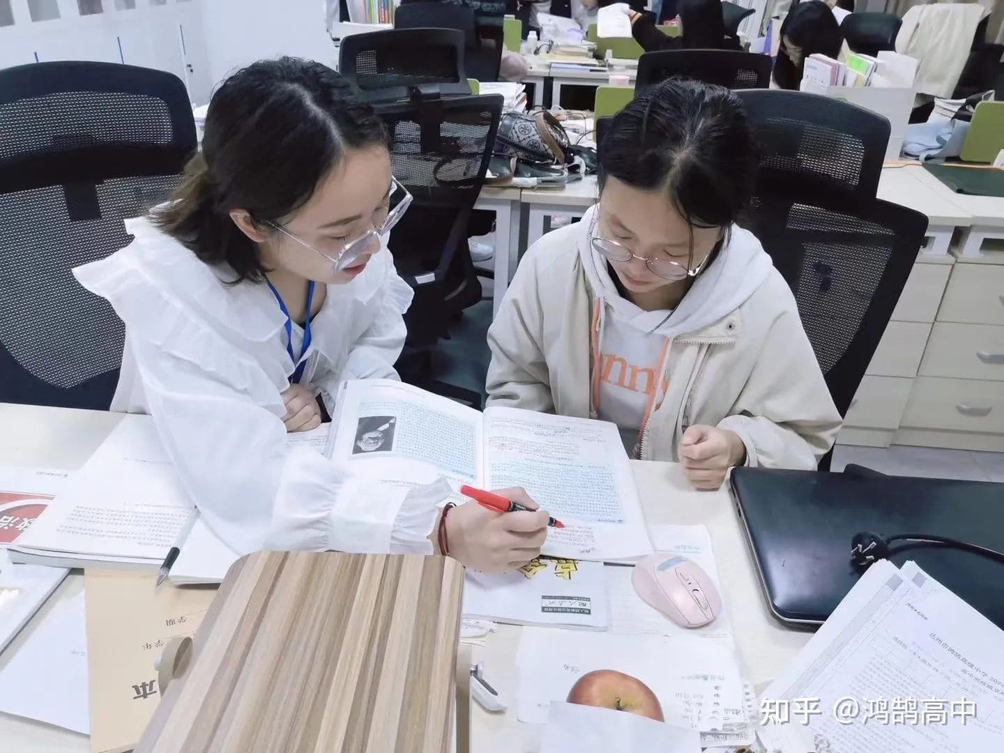 你有很要好的老师吗?7种和老师特别好的学生~ | 文字碌碌 你有很要好的老师吗?7种和老师特别好的学生~ | 文字碌碌