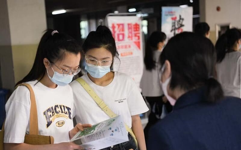 00后:老是被人诟病的一代人? | 文字碌碌 00后:老是被人诟病的一代人?