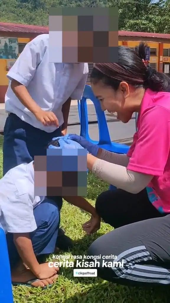 “洗头除虱行动”小学教师传达卫生意识 | 文字碌碌 “洗头除虱行动”小学教师传达卫生意识 | 文字碌碌