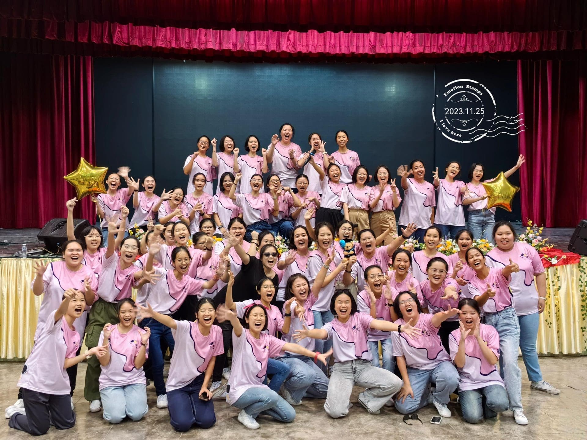 【学妹都在用奇怪的眼神看我们】槟华女子独中2023年毕业曲——《星惜》|🎓专访#12 | 文字碌碌 【学妹都在用奇怪的眼神看我们】槟华女子独中2023年毕业曲——《星惜》|🎓专访#12 | 文字碌碌