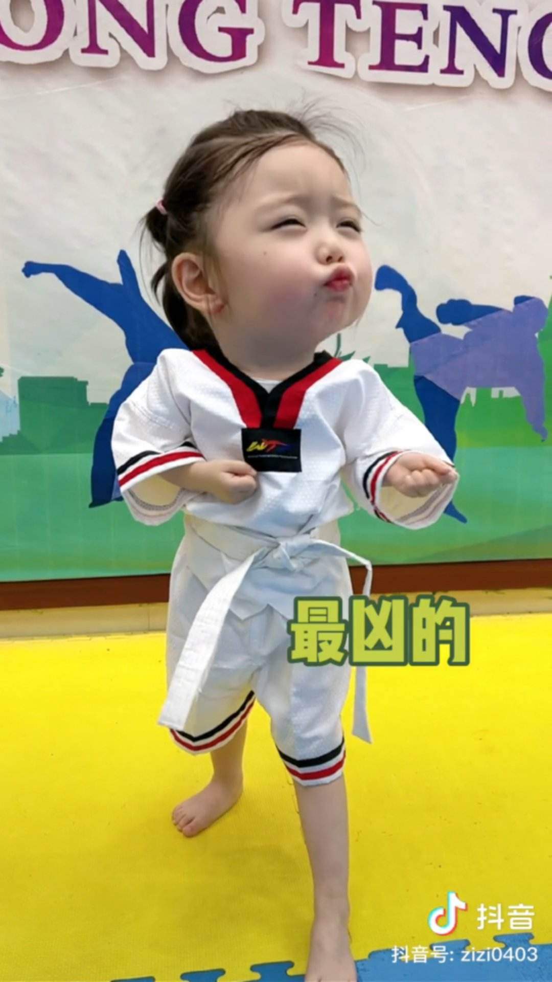 躲在手机里的6个可爱萌娃!最后一个你一定认识! | 文字碌碌 躲在手机里的6个可爱萌娃!最后一个你一定认识! | 文字碌碌