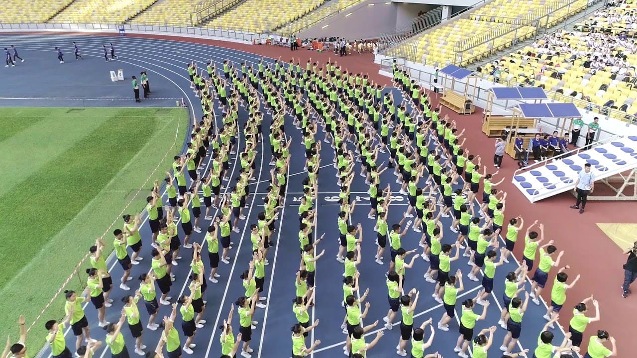 “不完整的高三”2021独中毕业生的心声。 | 文字碌碌 高三运动会跳舞