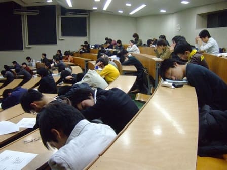 盘点班上那些学霸与学渣的上课日常~能成为学霸都是有原因的! | 文字碌碌 盘点班上那些学霸与学渣的上课日常~能成为学霸都是有原因的