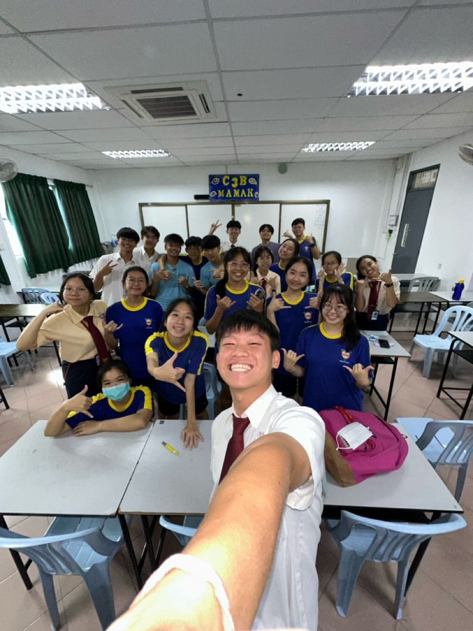 【5天破10K View🎉】分别不是结束,芙蓉中华中学2023年毕业主题曲——《初缘续忆》|🎓专访#9 | 文字碌碌 【5天破10K View🎉】分别不是结束,芙蓉中华中学2023年毕业主题曲——《初缘续忆》|🎓专访#9 | 文字碌碌
