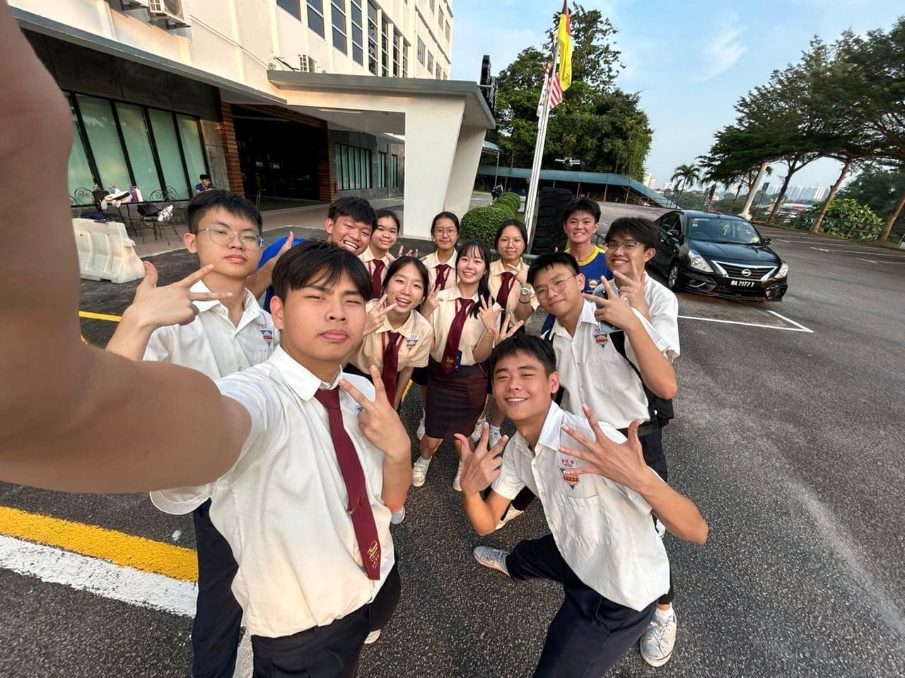 【5天破10K View🎉】分别不是结束,芙蓉中华中学2023年毕业主题曲——《初缘续忆》|🎓专访#9 | 文字碌碌 【5天破10K View🎉】分别不是结束,芙蓉中华中学2023年毕业主题曲——《初缘续忆》|🎓专访#9 | 文字碌碌