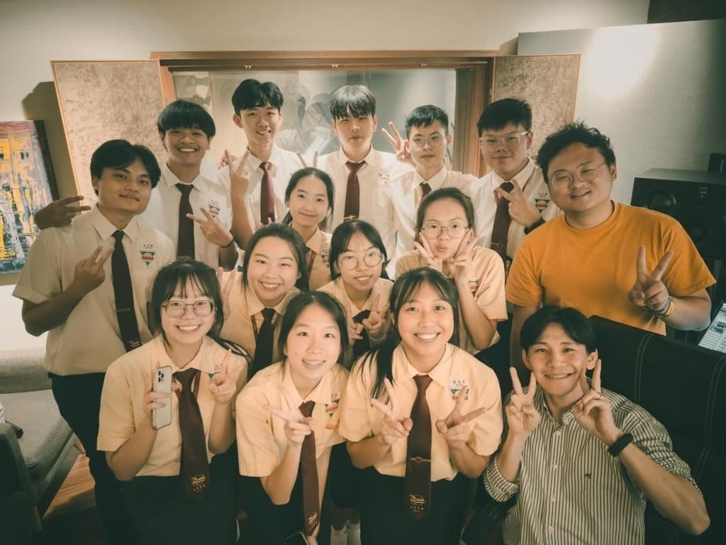 【5天破10K View🎉】分别不是结束,芙蓉中华中学2023年毕业主题曲——《初缘续忆》|🎓专访#9 | 文字碌碌 【5天破10K View🎉】分别不是结束,芙蓉中华中学2023年毕业主题曲——《初缘续忆》|🎓专访#9 | 文字碌碌