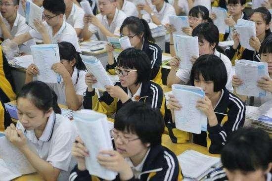 盘点班上那些学霸与学渣的上课日常~能成为学霸都是有原因的! | 文字碌碌 盘点班上那些学霸与学渣的上课日常~能成为学霸都是有原因的