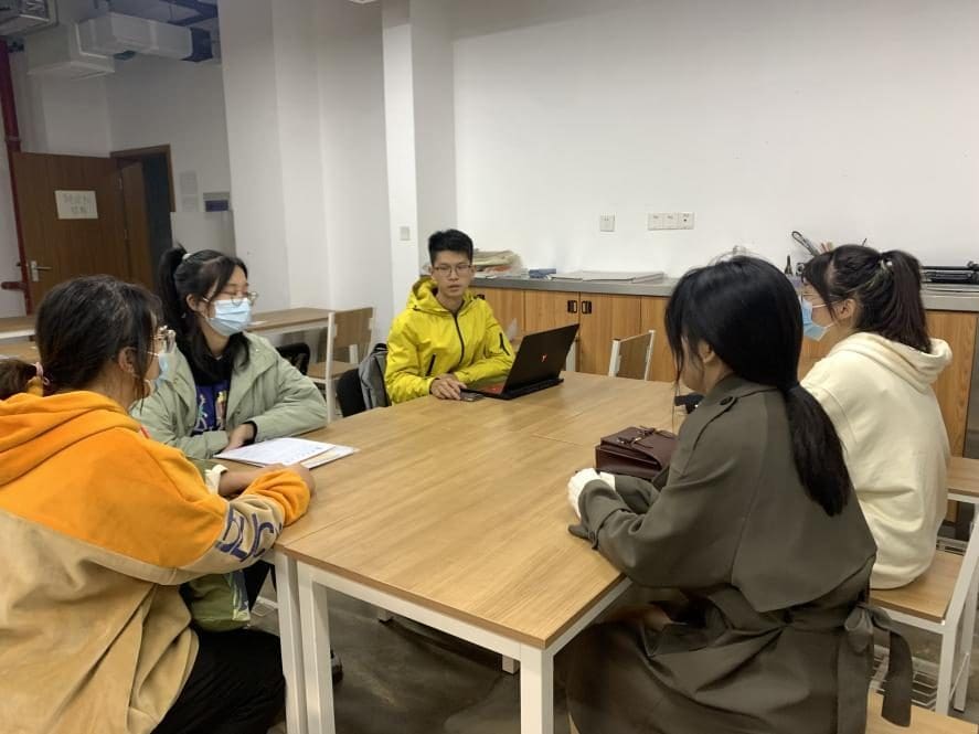 从小打小闹到互相看不对眼,同学间的冲突真的是无可避免的吗? | 文字碌碌 同学间的冲突