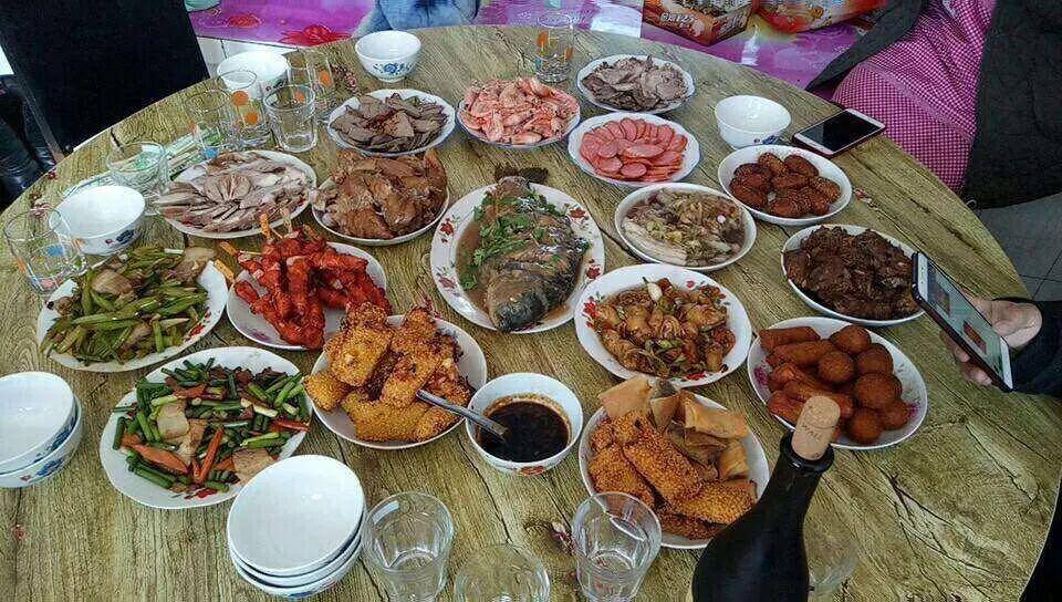农历新年会遇到各种亲戚的家,你家是哪一种? | 文字碌碌 吃饭