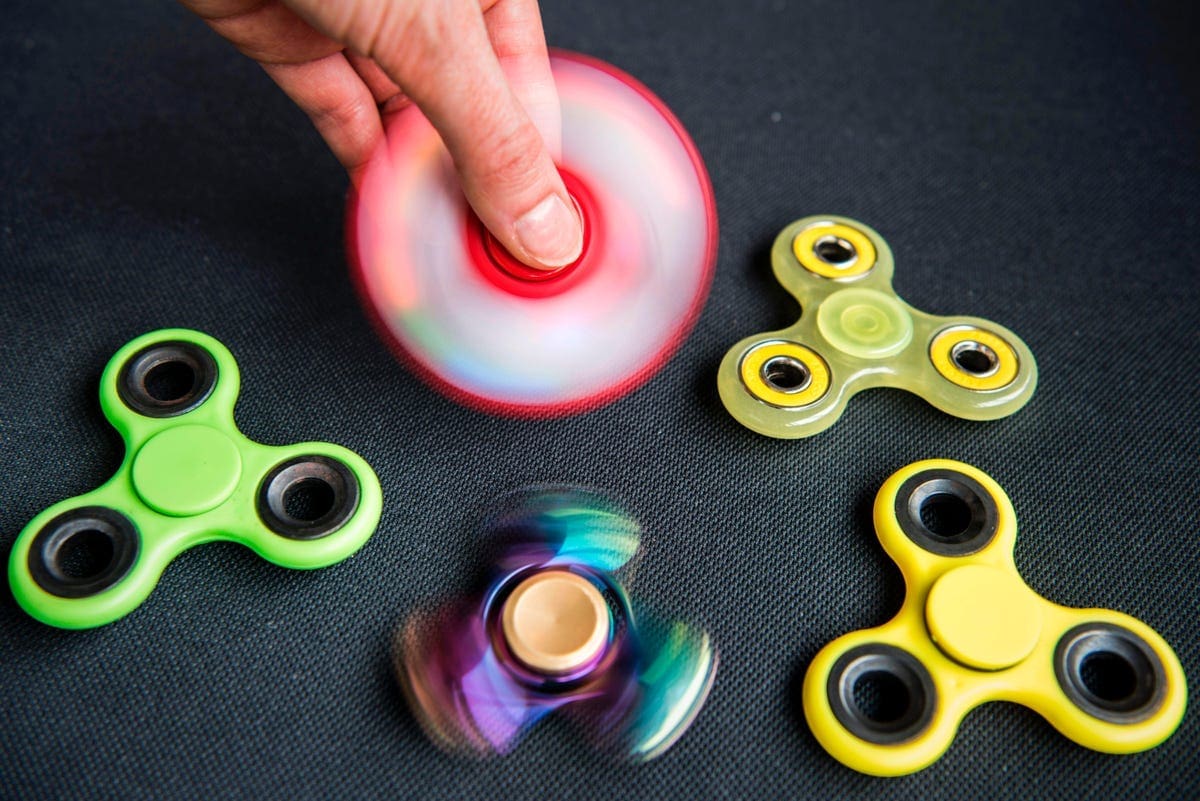看完这篇一定有感触!那些年风靡一时的玩具 | 文字碌碌 Fidget Spinner