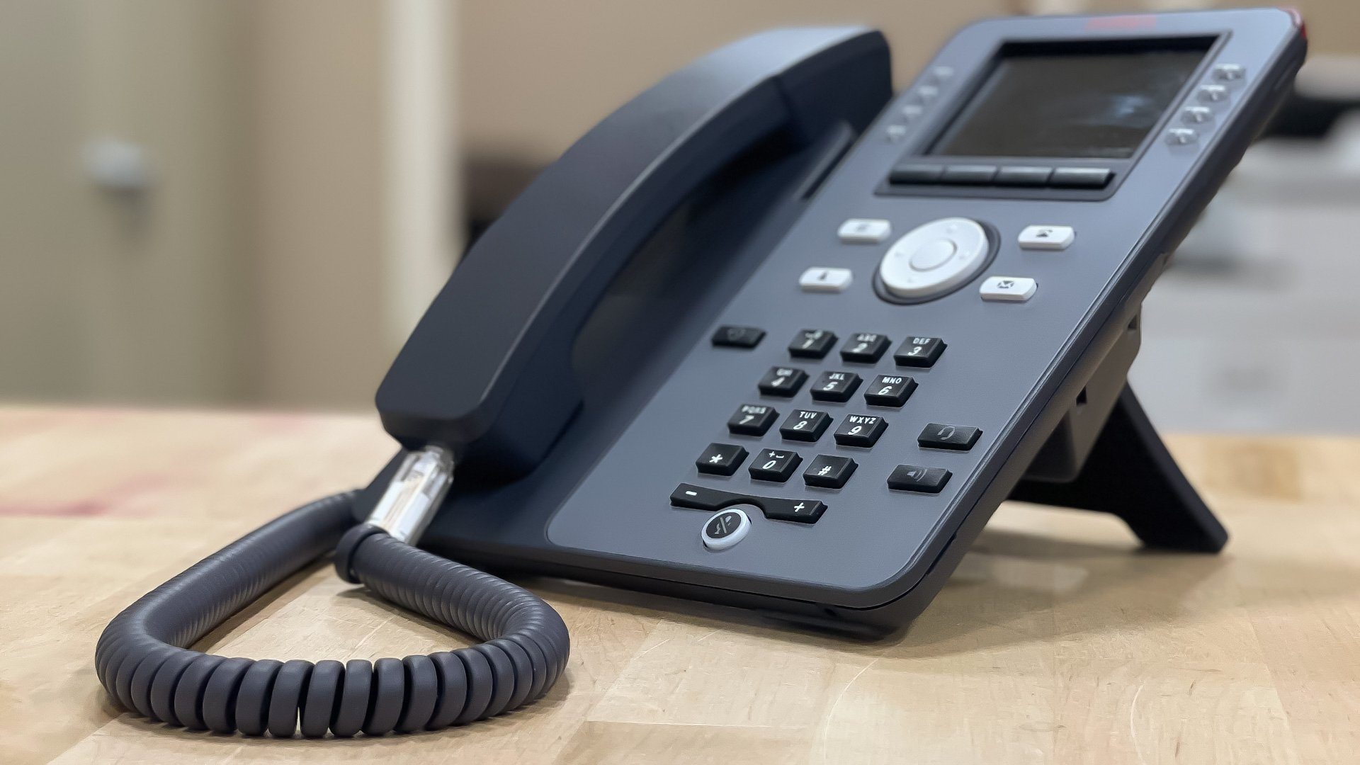 VoIP vs Landline: Which One is Best for Your Business?