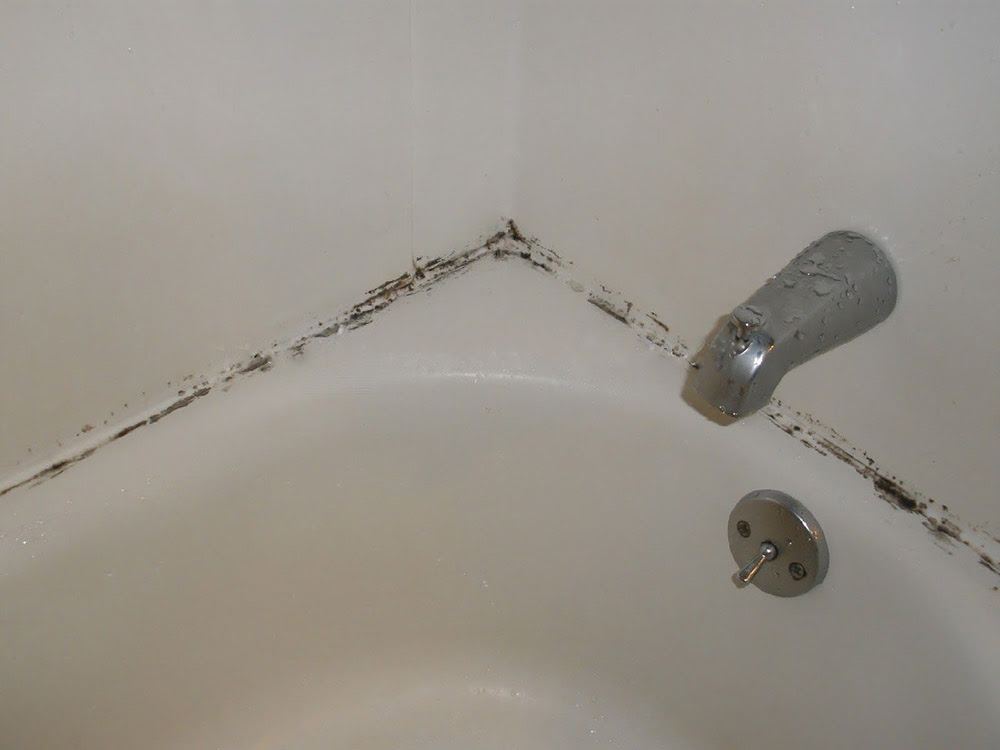 Dirty Bathtub