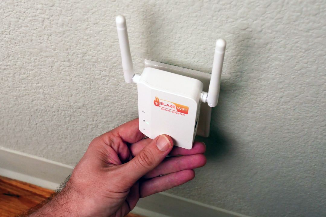 blaze wifi holding plug