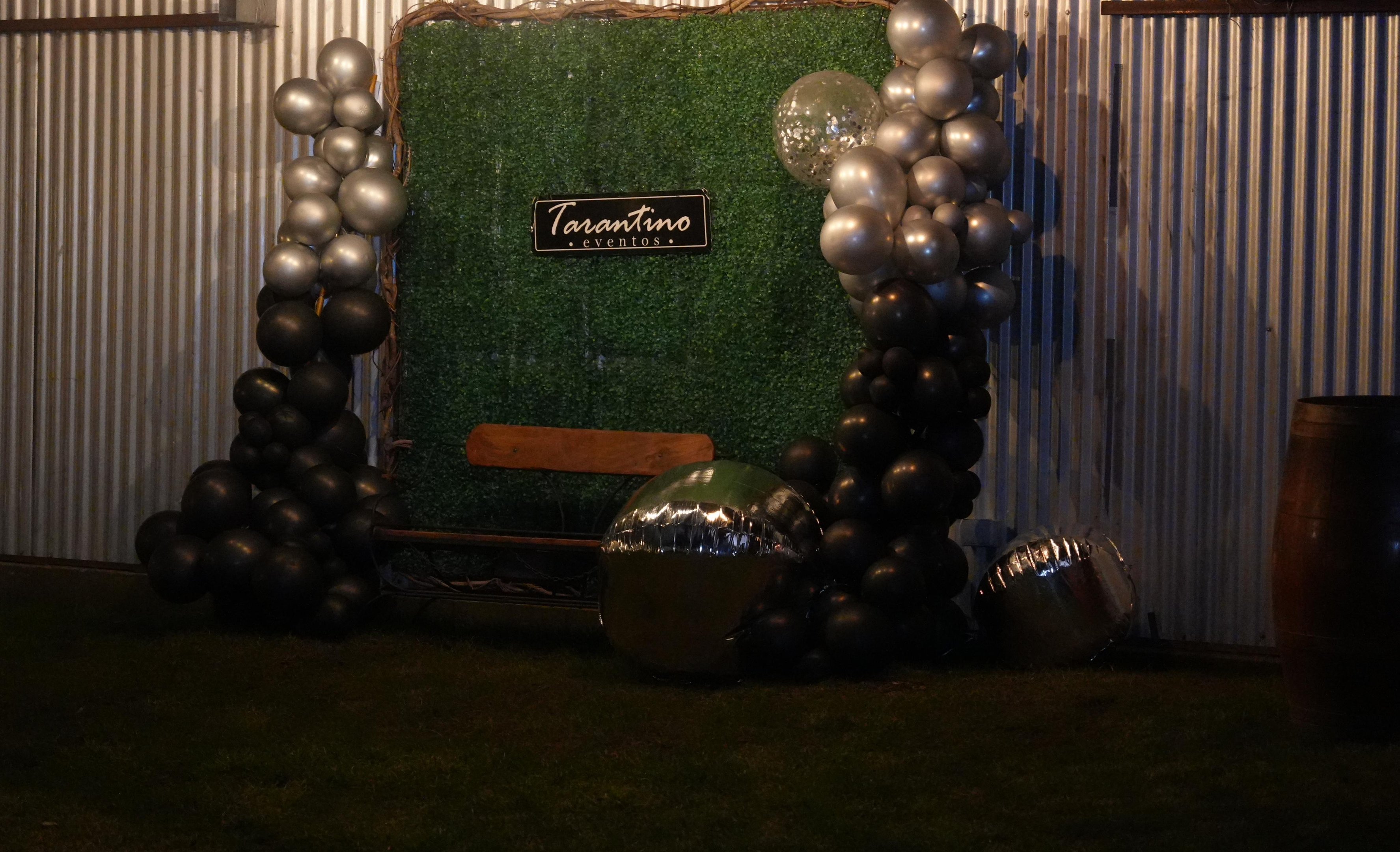 Ambientación y decoración del salón para el evento