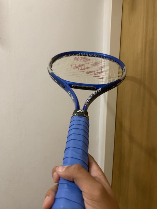 Raqueta Yonex con funda — foto 5 de 5