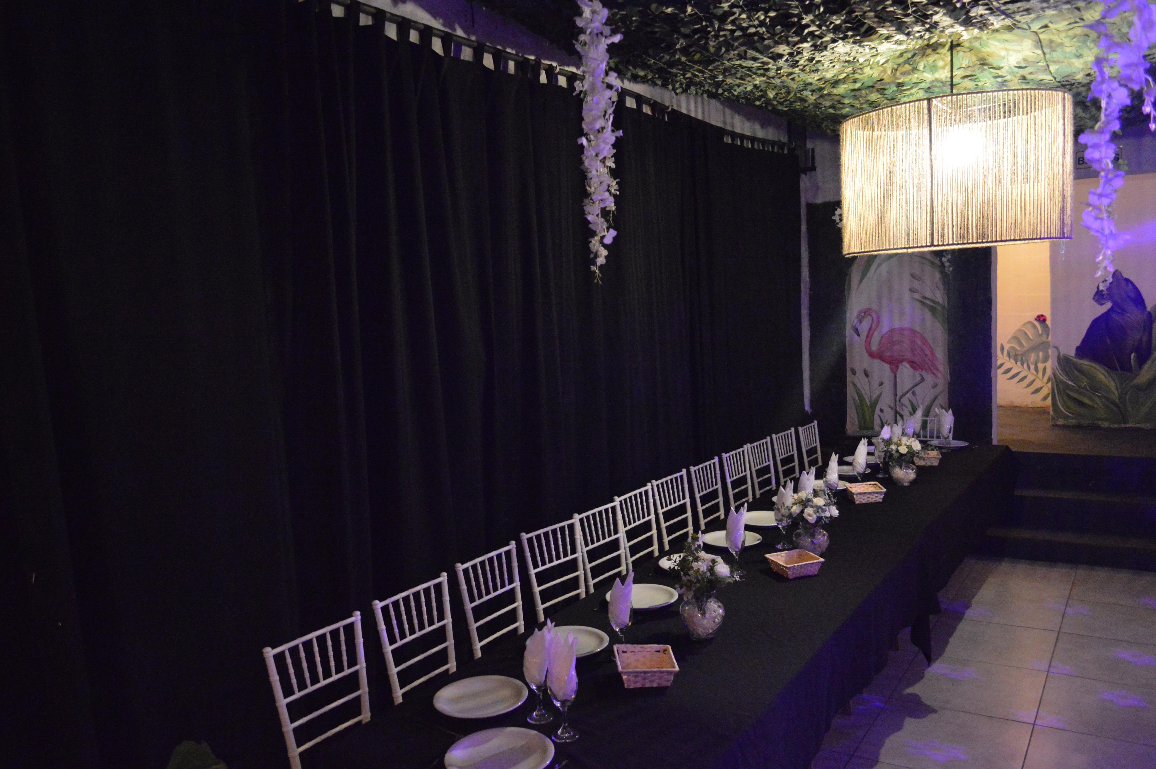 Evento de Fiesta de Egresados en el salón