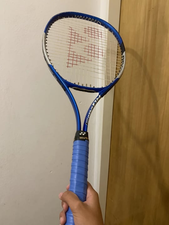 Raqueta Yonex con funda — foto 2 de 5