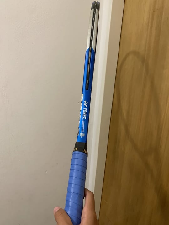 Raqueta Yonex con funda — foto 3 de 5