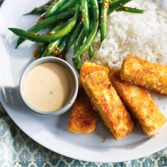 Recette de Poisson Pané, Riz et Haricot, un repas équilibré et savoureux