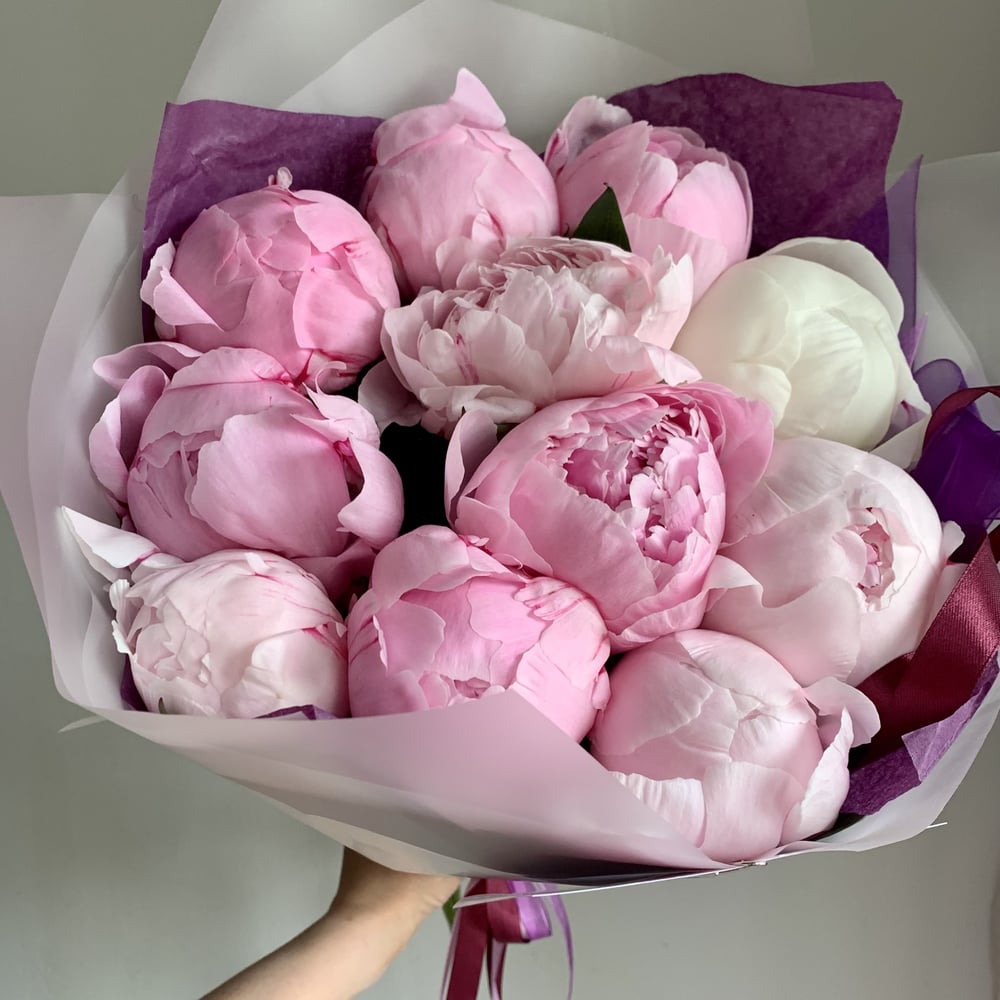 Bouquet Of 11 Pink Peonies Order And