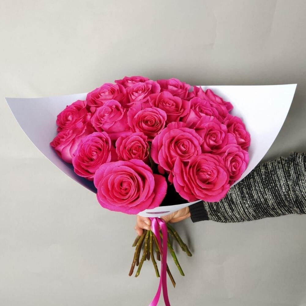 Bouquet of 21 Roses - order and send for 36 $ with same day delivery -  MyGlobalFlowers