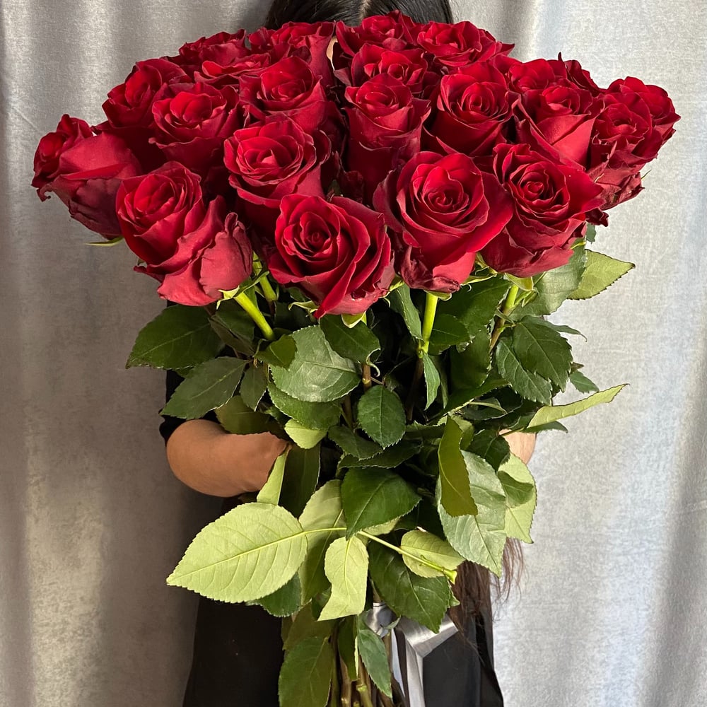 25 Fresh Red Rose Glitter Bouquet – Flowers By Crystal