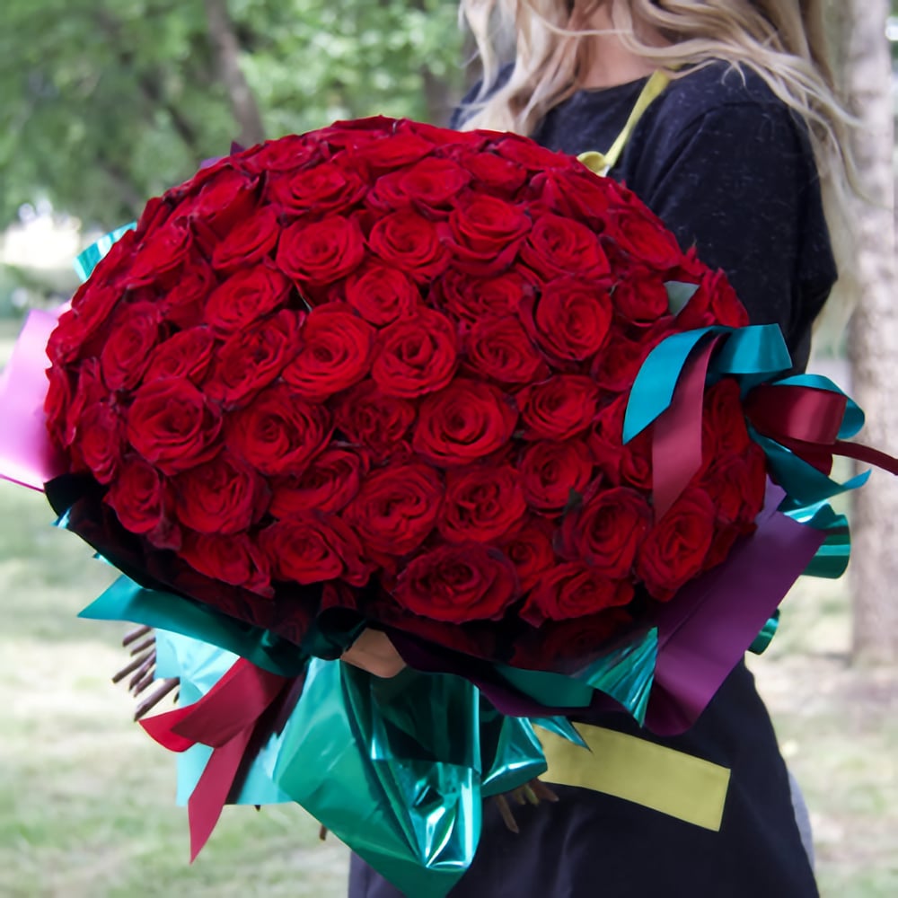 Bouquet '101 rose' - order and send for 167 $ with same day delivery -  MyGlobalFlowers