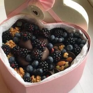 Клубничный букет "Амаретто"
