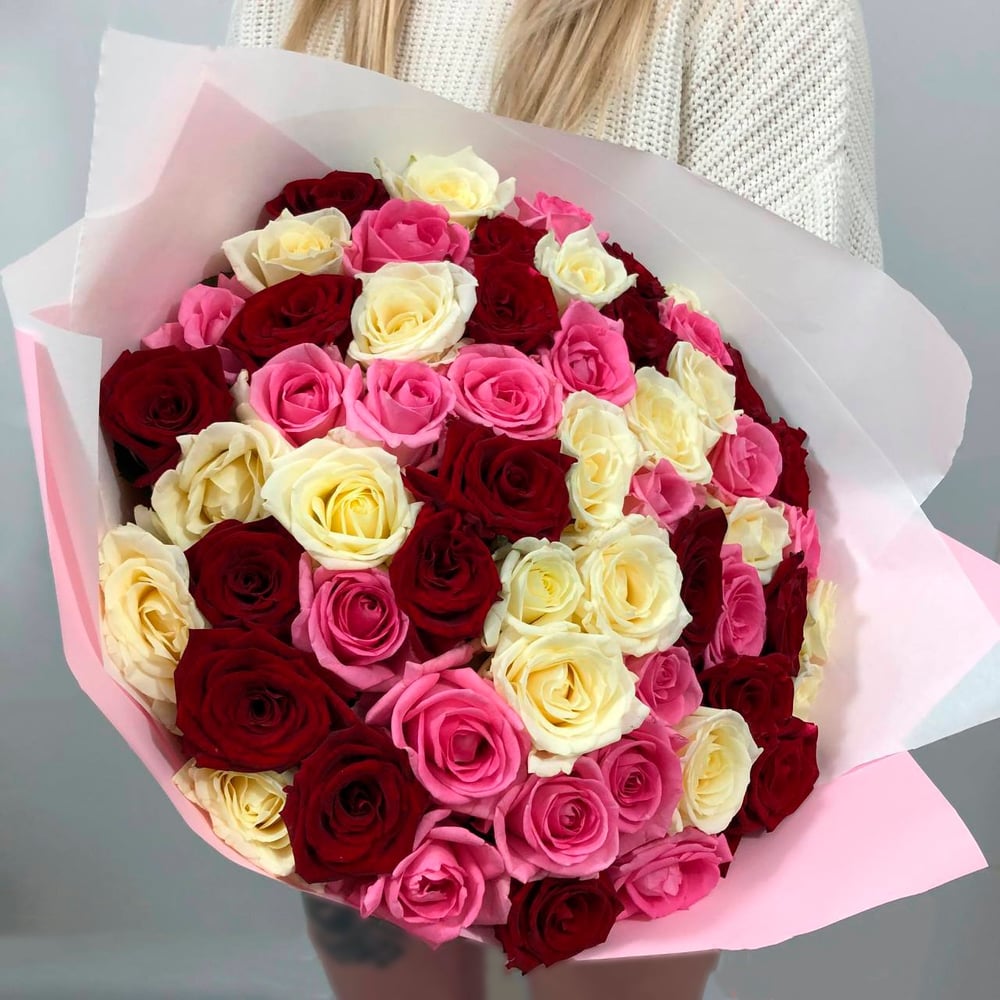 Big bouquet of roses - order and send for 114 $ with same day delivery -  MyGlobalFlowers