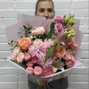 Букет любовь гортензия с лилией