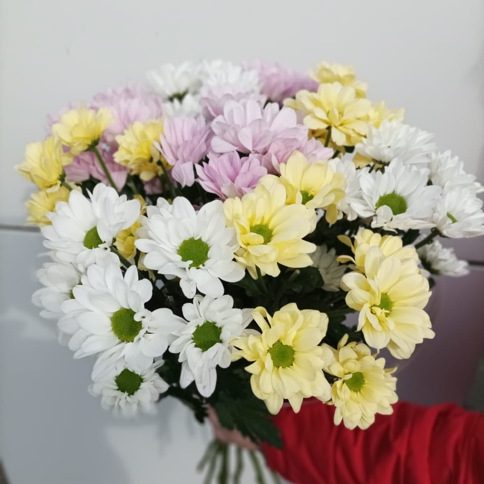 Bouquet 'White chrysanthemum' - order and send for 29 $ with same day  delivery - MyGlobalFlowers