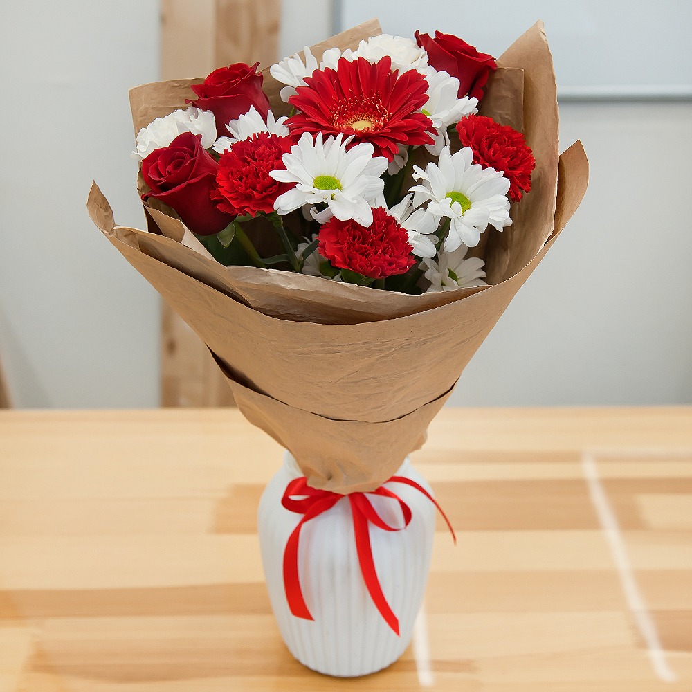 Bouquet with pictures on sale of loved ones