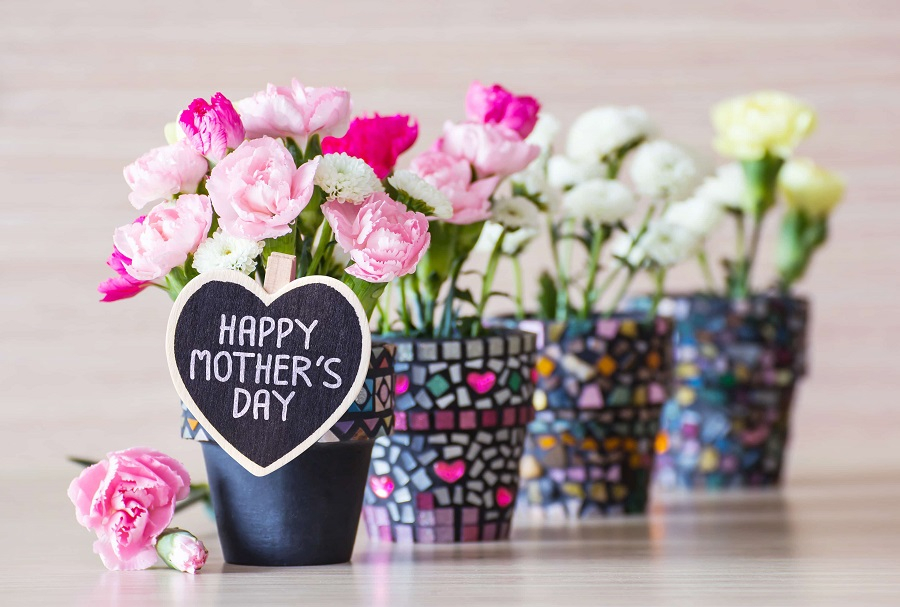 How to pick the best flowers for Mother’s Day?