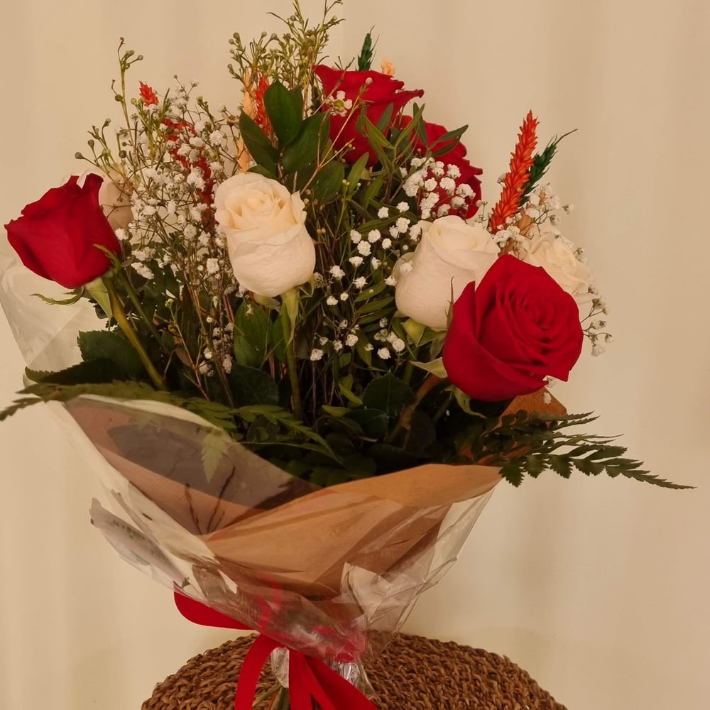 Small Wrapped Bouquet – JJ's Flower Shop