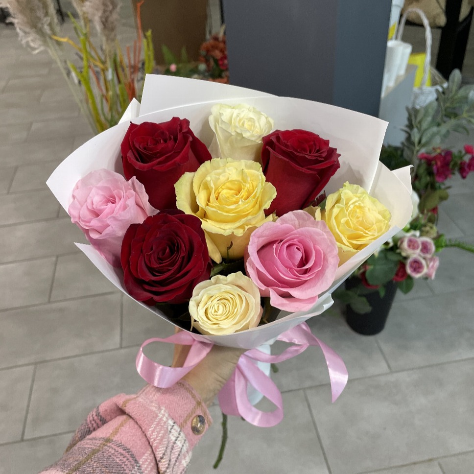 Bouquet 'Whisper of Roses' | Order Flower Bouquets Delivery