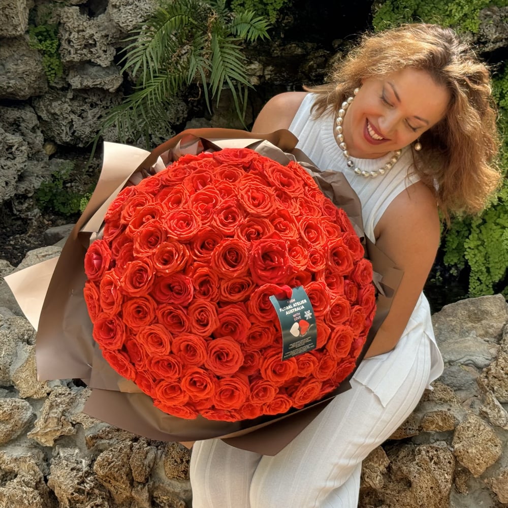 Elegant 100 Ferrari Red Roses Bouquet - order and send for 982 $ with ...