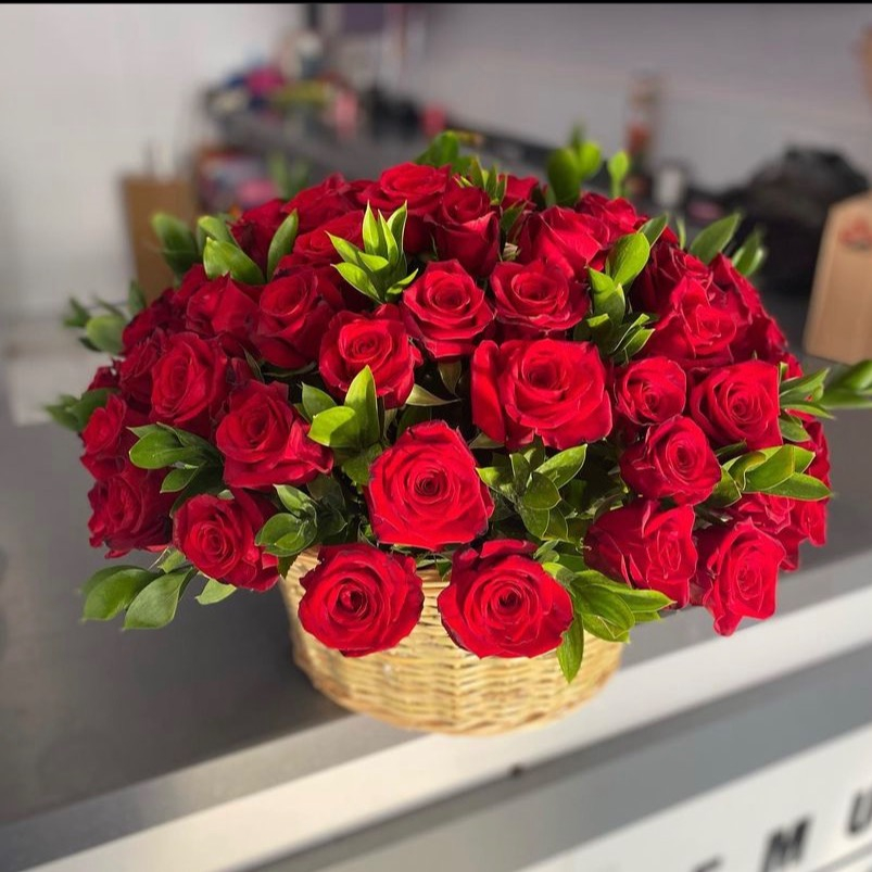 Blumenkorb 'Rosen für Ihre Geliebte' bestellen und versenden für 106
