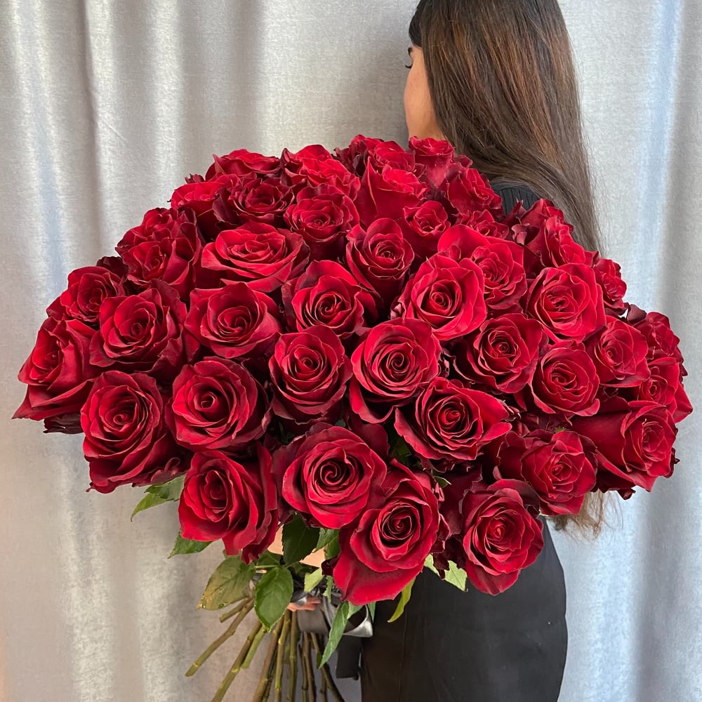 Bouquet of 51 red roses - order and send for 215 $ with same day delivery -  MyGlobalFlowers
