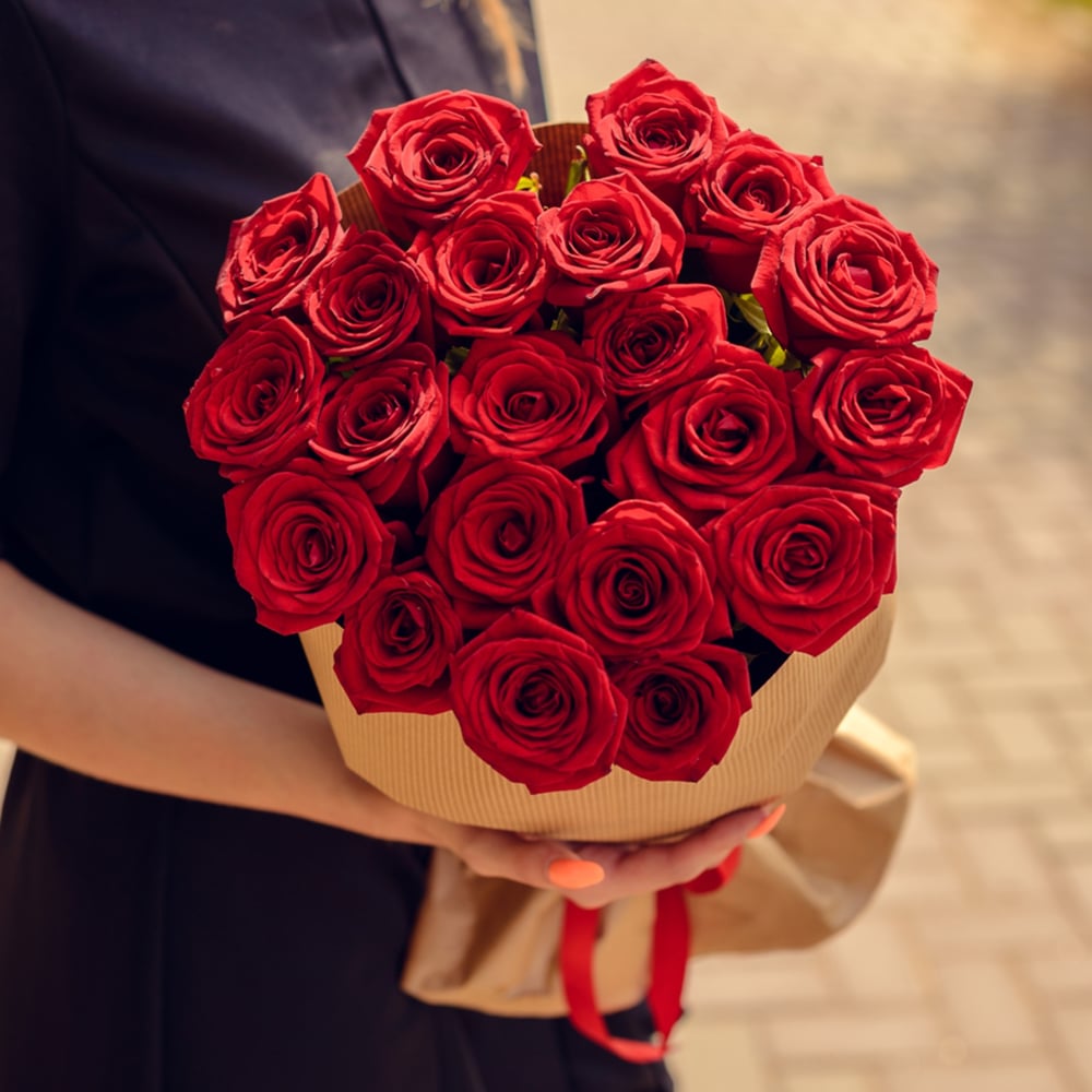 21 Red Roses Delivered edu.svet.gob.gt