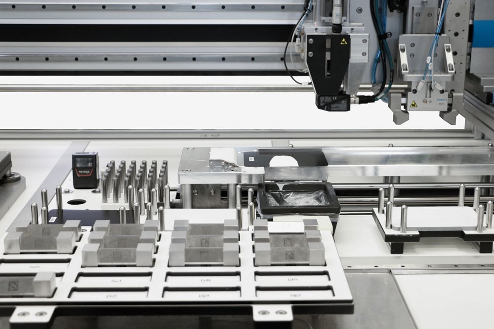 A grey labman custom robotic system for automated drawdown
