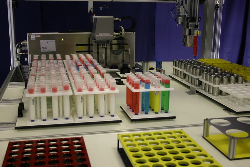 Labman custom system: Automated product analysis robot