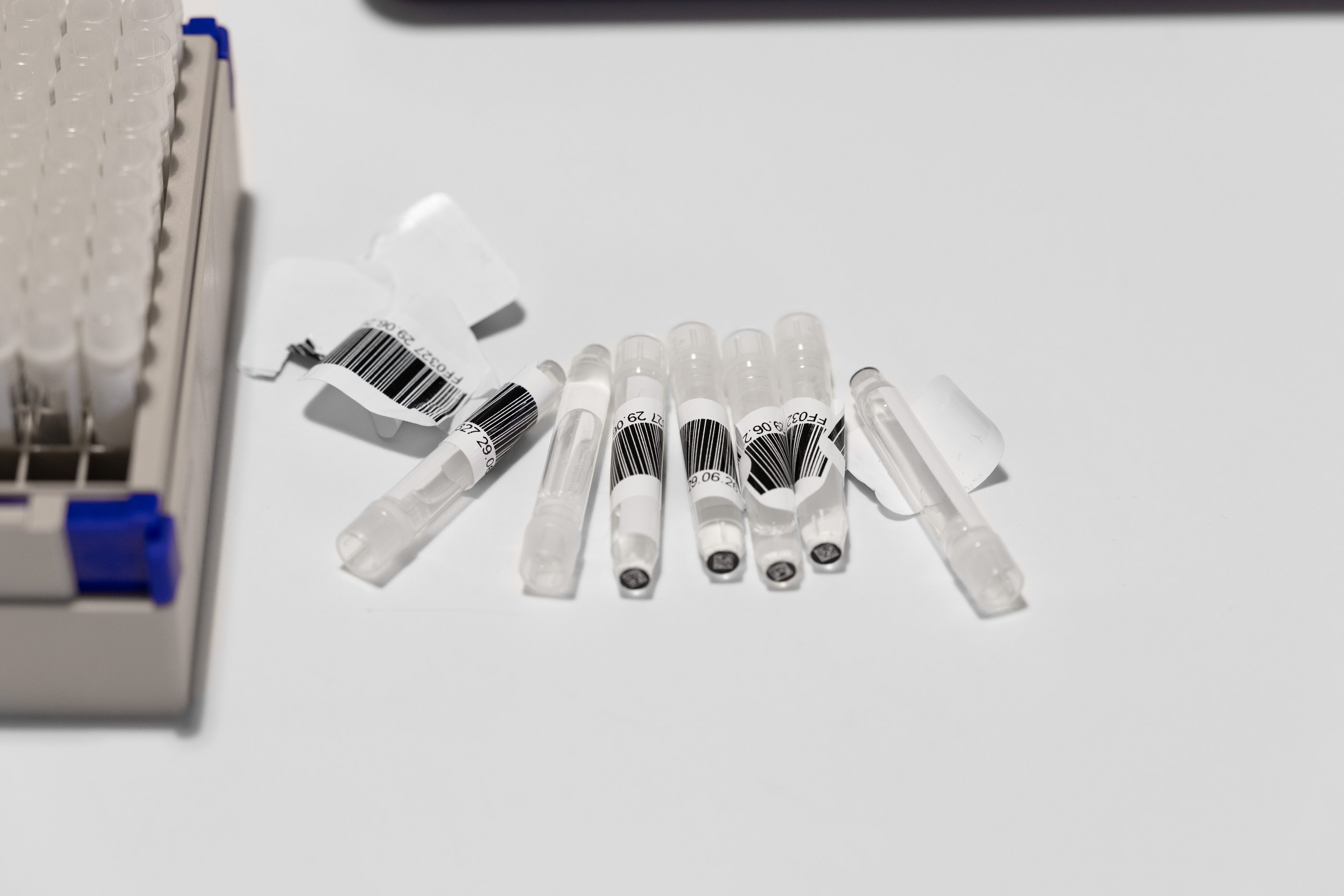 Thermo Fisher tube with peeling barcoded labels in a lab environment