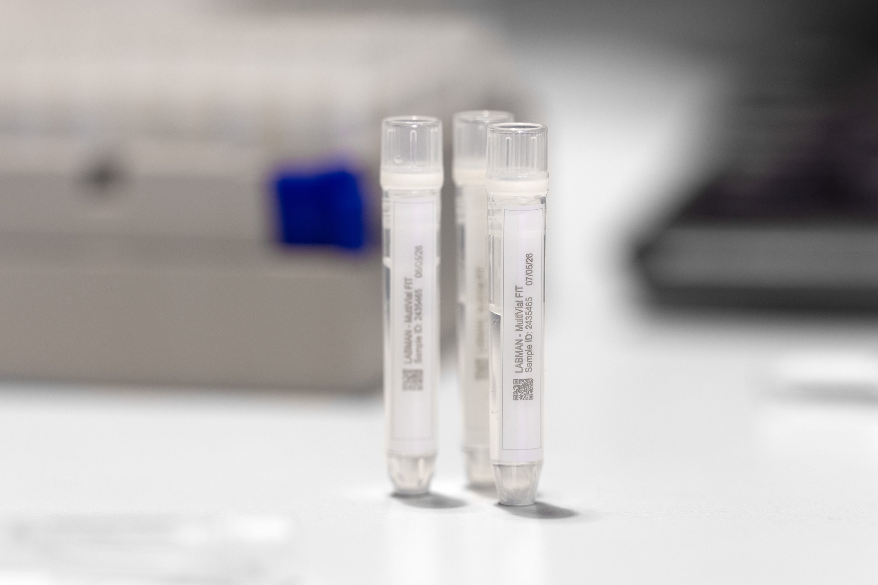 Thermo Fisher tube with high resolution laser marking in a lab environment