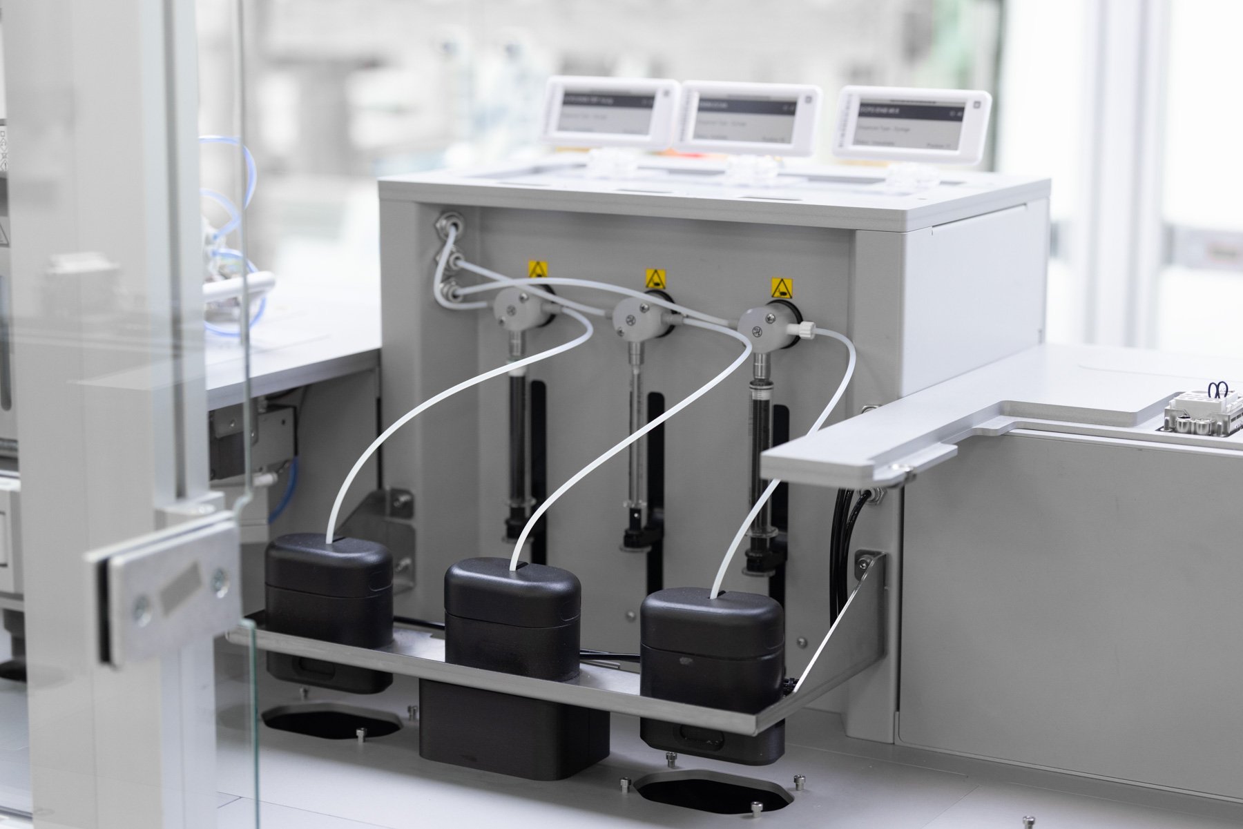 Liquid addition module on a Labman formulation system with Hamilton syringes