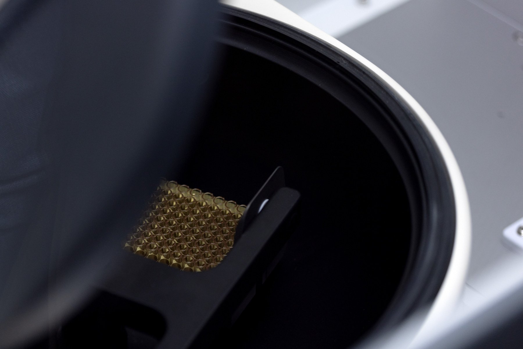 Genevac EZ-2 Bionic centrifugal evaporator