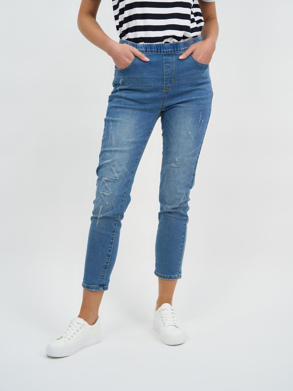 Distressed Pull On Jean Blue Threadz