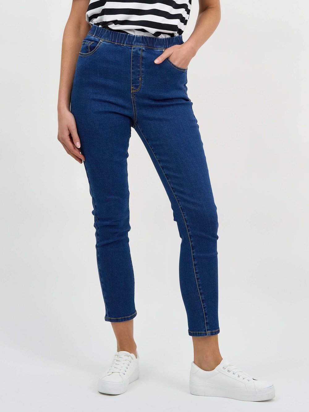 Chicago Stretch Pull On Jeans Dark Denim Threadz