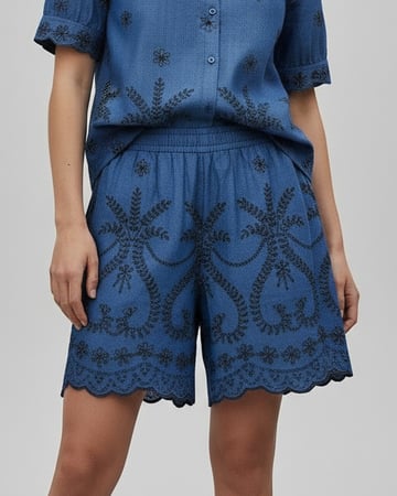 Embroidered Denim Short Mid Denim Liberty Rose