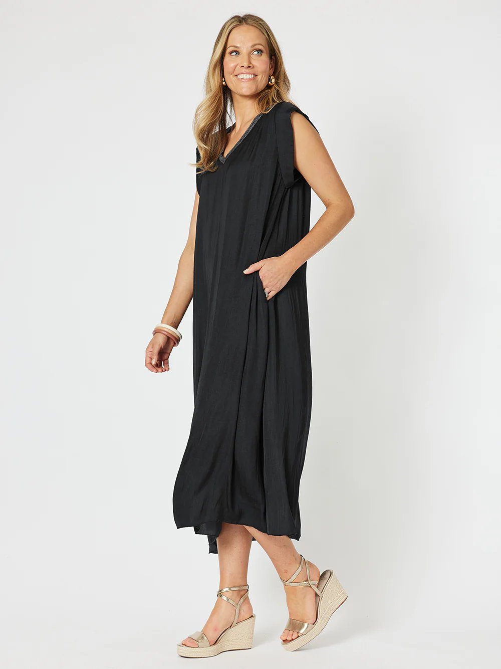 Hammock & Vine Traveller Luxe V Neck Dress Black Florence Store