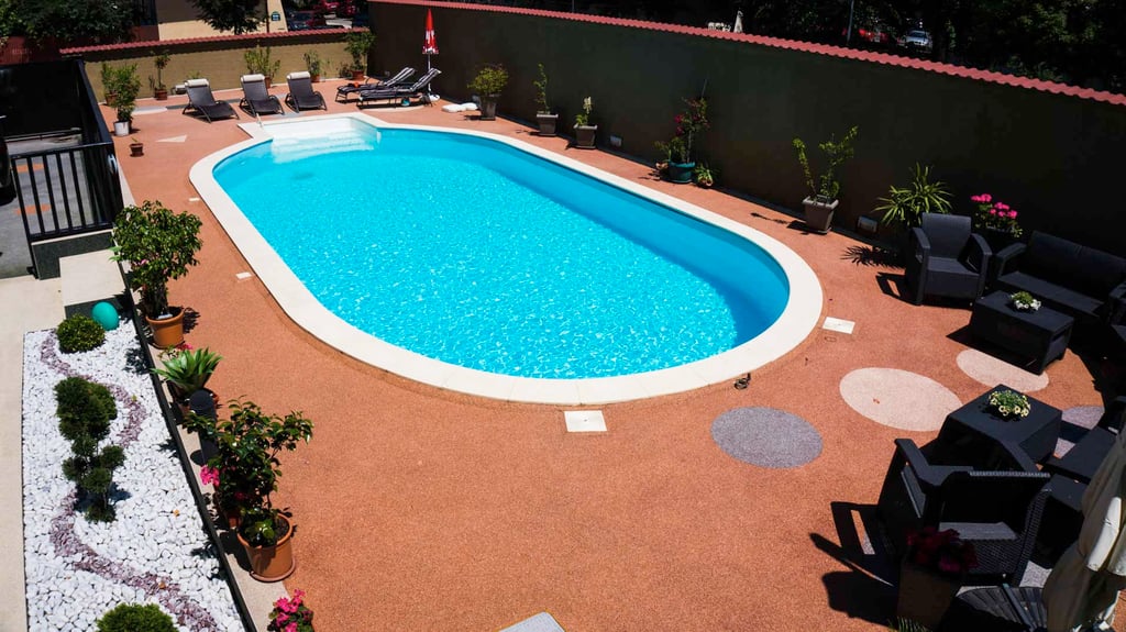 stone-carpet-paving-pool-design